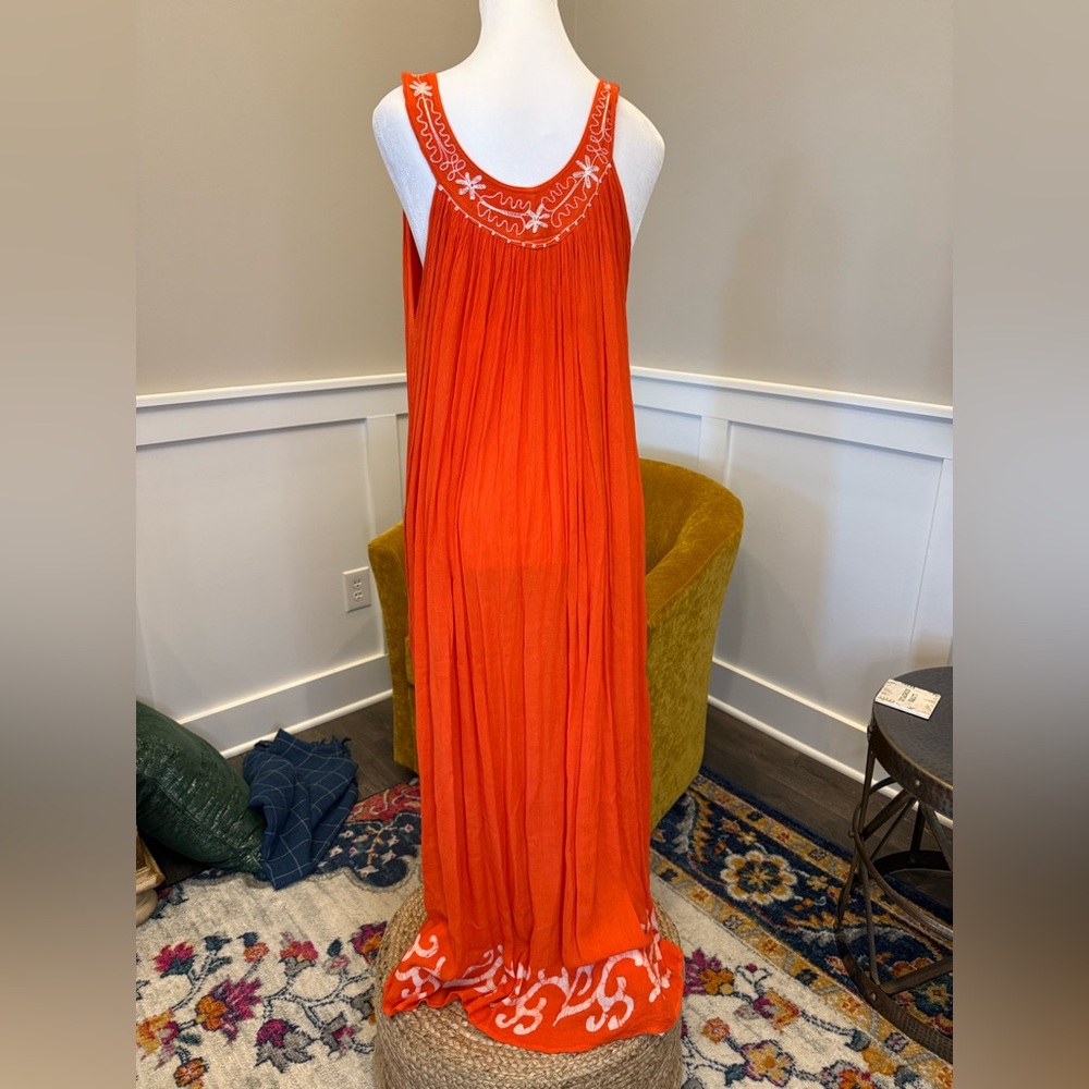 NWOT Orange with white print maxi beach coverup. One size fits most - Picture 4 of 6